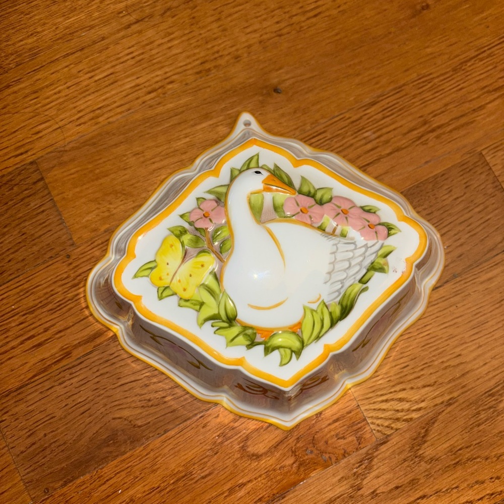 Decorative White Goose Ceramic Dish